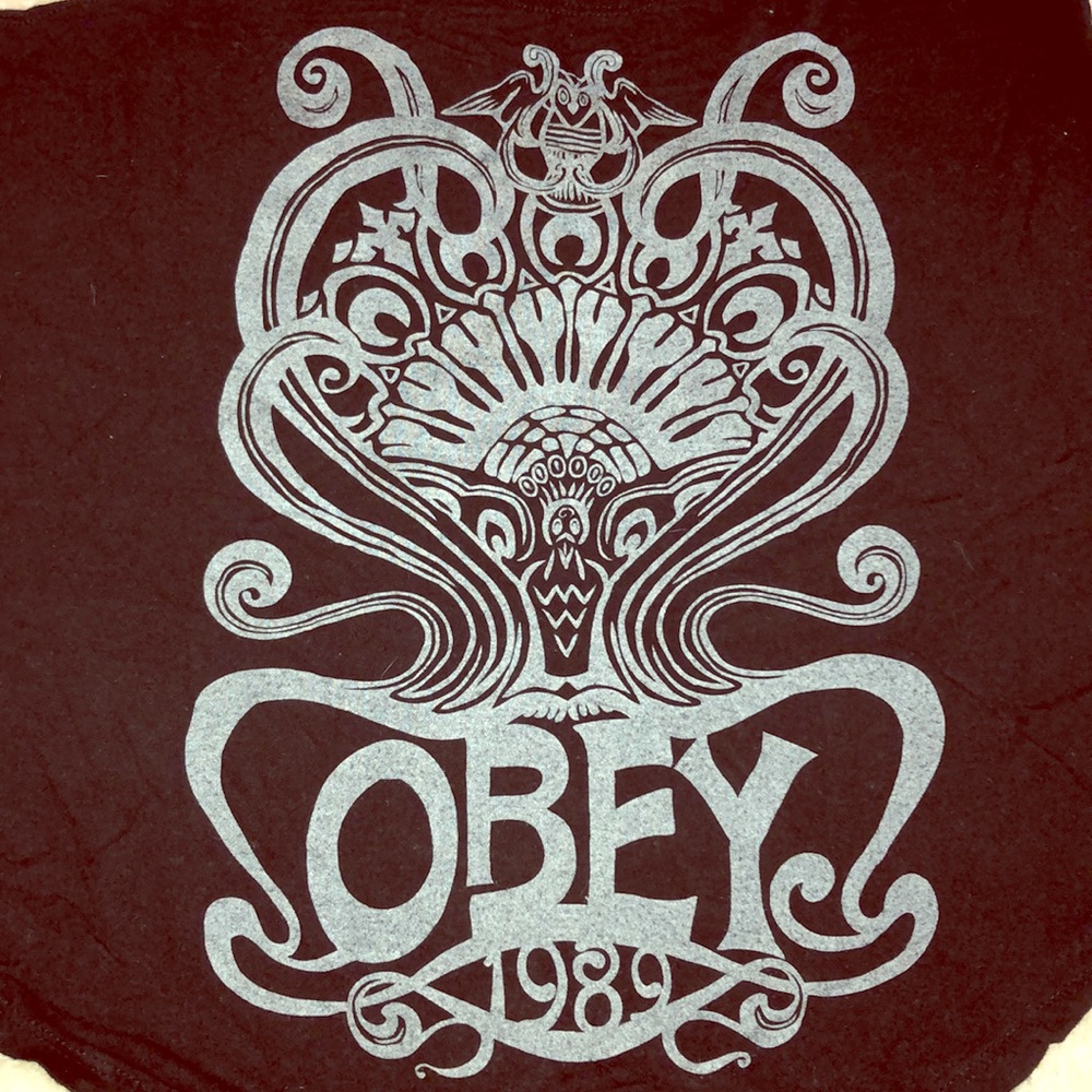 Obey tank